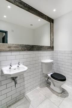 4k4a9495stack-w800h600